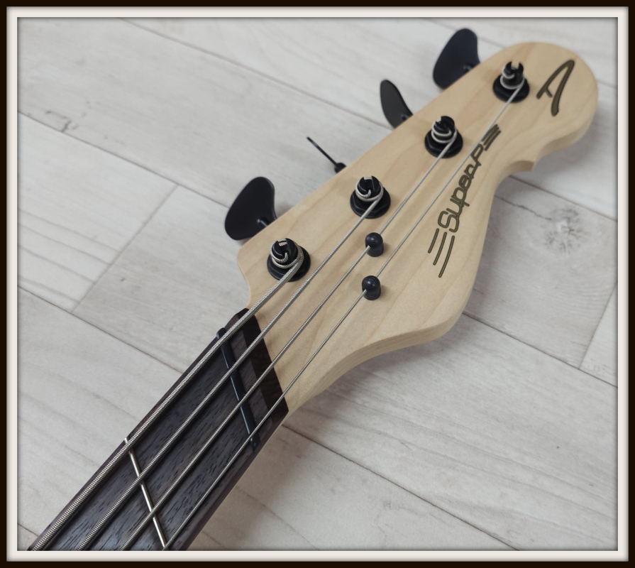 Dingwall SP1 4-String, Black Highgloss